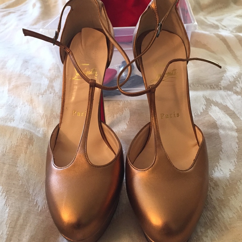 COPY - Christian louboutin